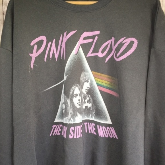 NWT Pink Floyd Dark Side Grey Crop Sweatshirt - Picture 2 of 3